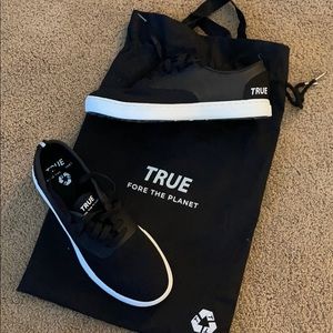True golf shoes